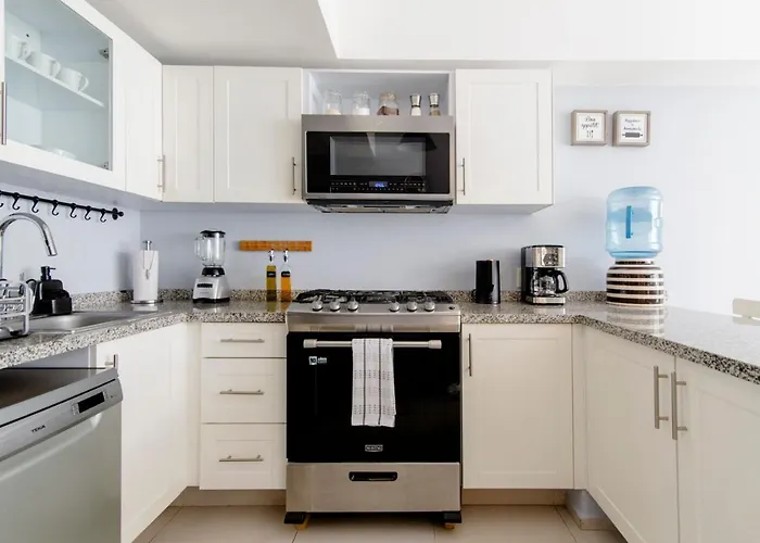 B109 - 2br - 2bth Apartamento *